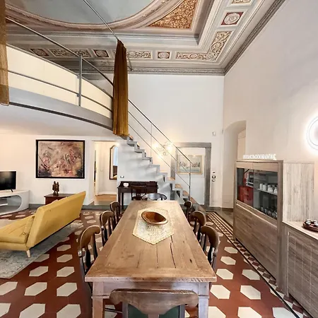 La Casa Dell'arte In Piazza Vecchia * Bergame