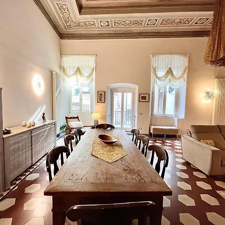 La Casa Dell'arte In Piazza Vecchia Appartement